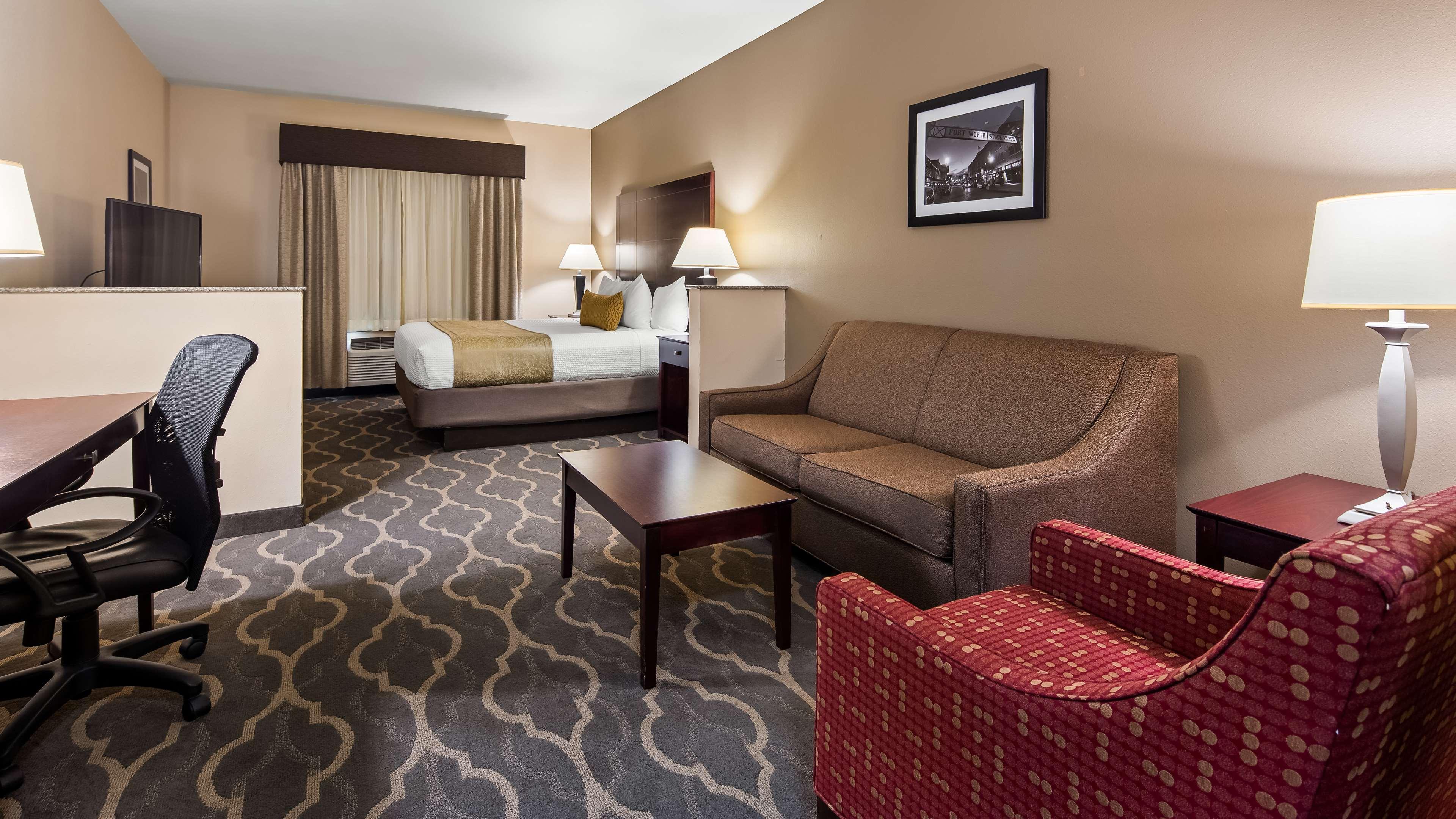 Best Western Plus Burleson Inn & Suites Bagian luar foto