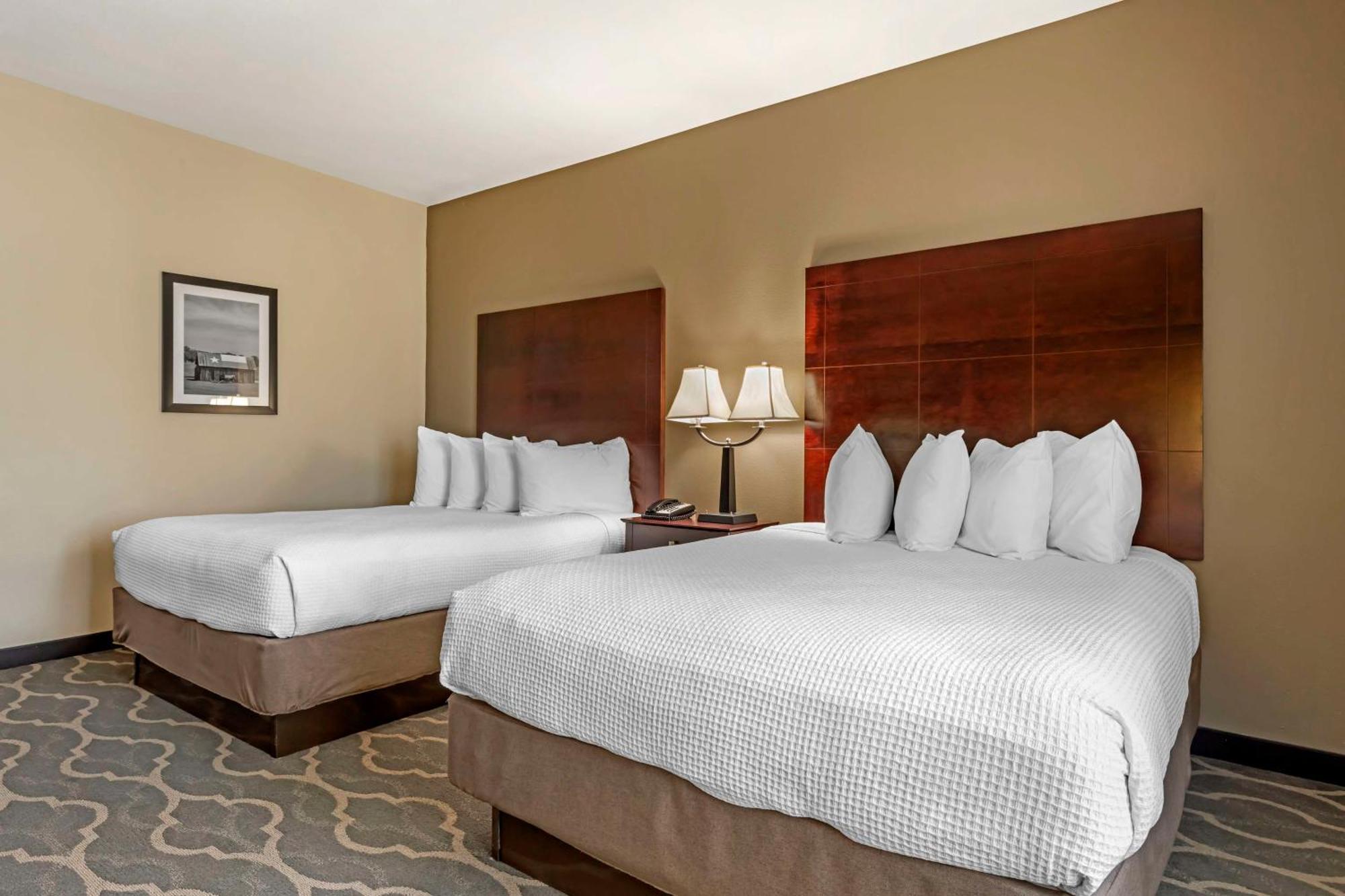 Best Western Plus Burleson Inn & Suites Bagian luar foto