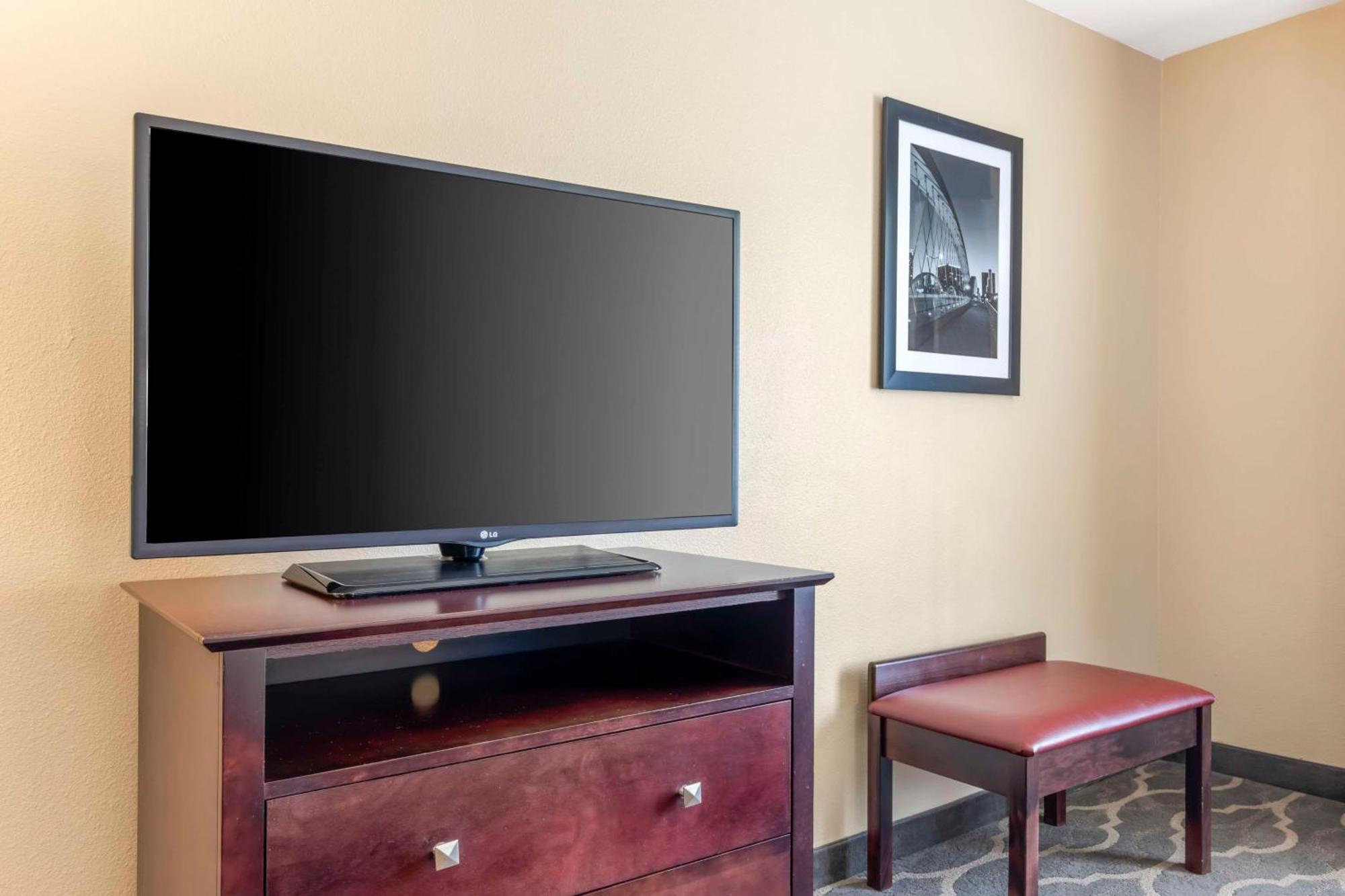 Best Western Plus Burleson Inn & Suites Bagian luar foto