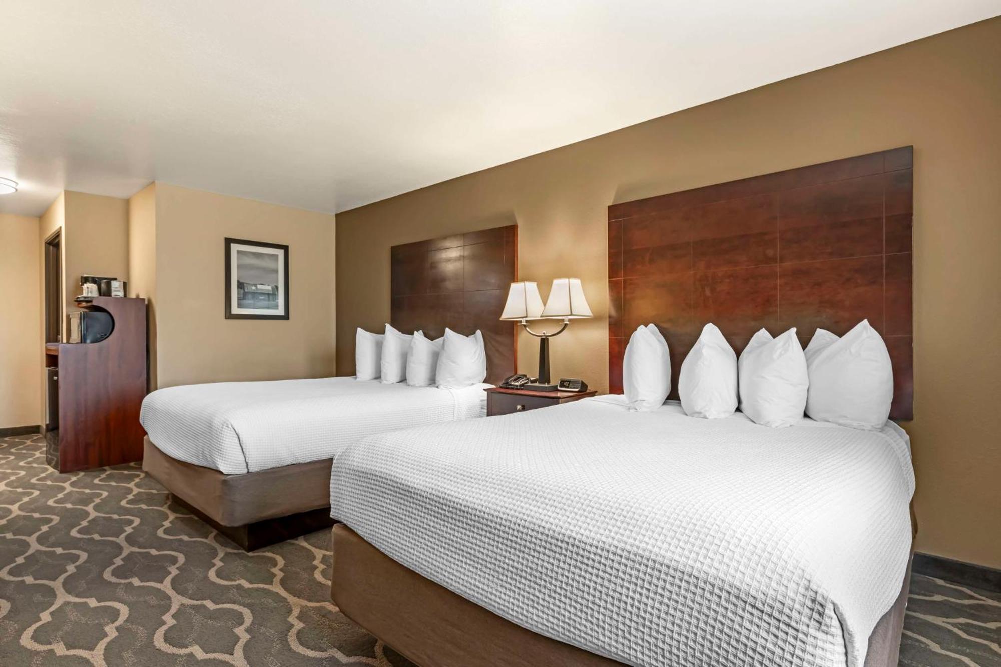 Best Western Plus Burleson Inn & Suites Bagian luar foto