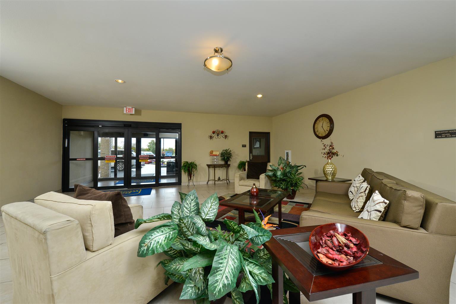 Best Western Plus Burleson Inn & Suites Bagian luar foto